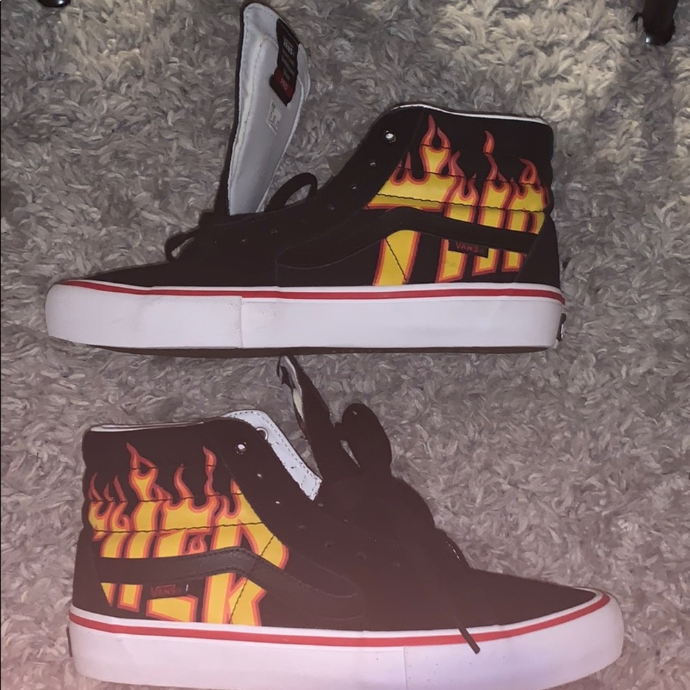 Vans Sk8-Hi Thrasher, Never sold not sure why it says that on other listing